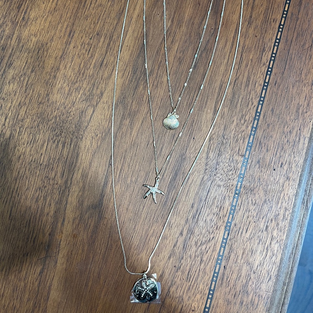 Tommy Bahama triple strand gold tone necklace w/ coastal charms - new w/ tags!